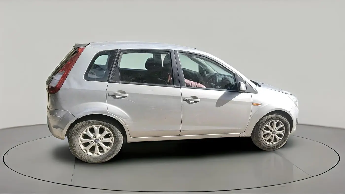 2013 Ford Figo ZXI 1.2 PETROL, Petrol, Manual, 1,29,310 km, exterior