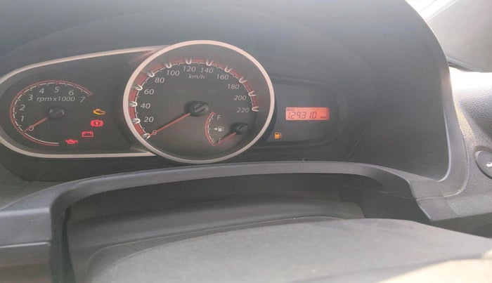 2013 Ford Figo ZXI 1.2 PETROL, Petrol, Manual, 1,29,310 km, interior