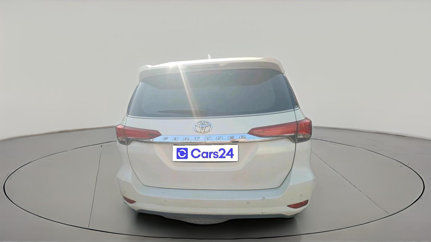 2020 Toyota Fortuner 2.8 4X2 AT, Diesel, Automatic, 1,25,240 km, exterior