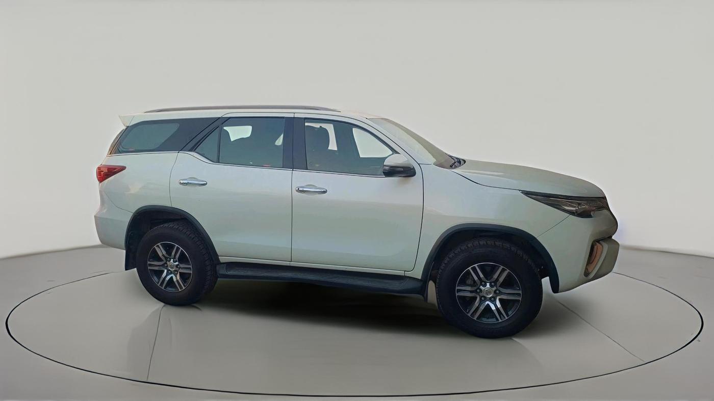 2020 Toyota Fortuner 2.8 4X2 AT, Diesel, Automatic, 1,25,240 km, exterior