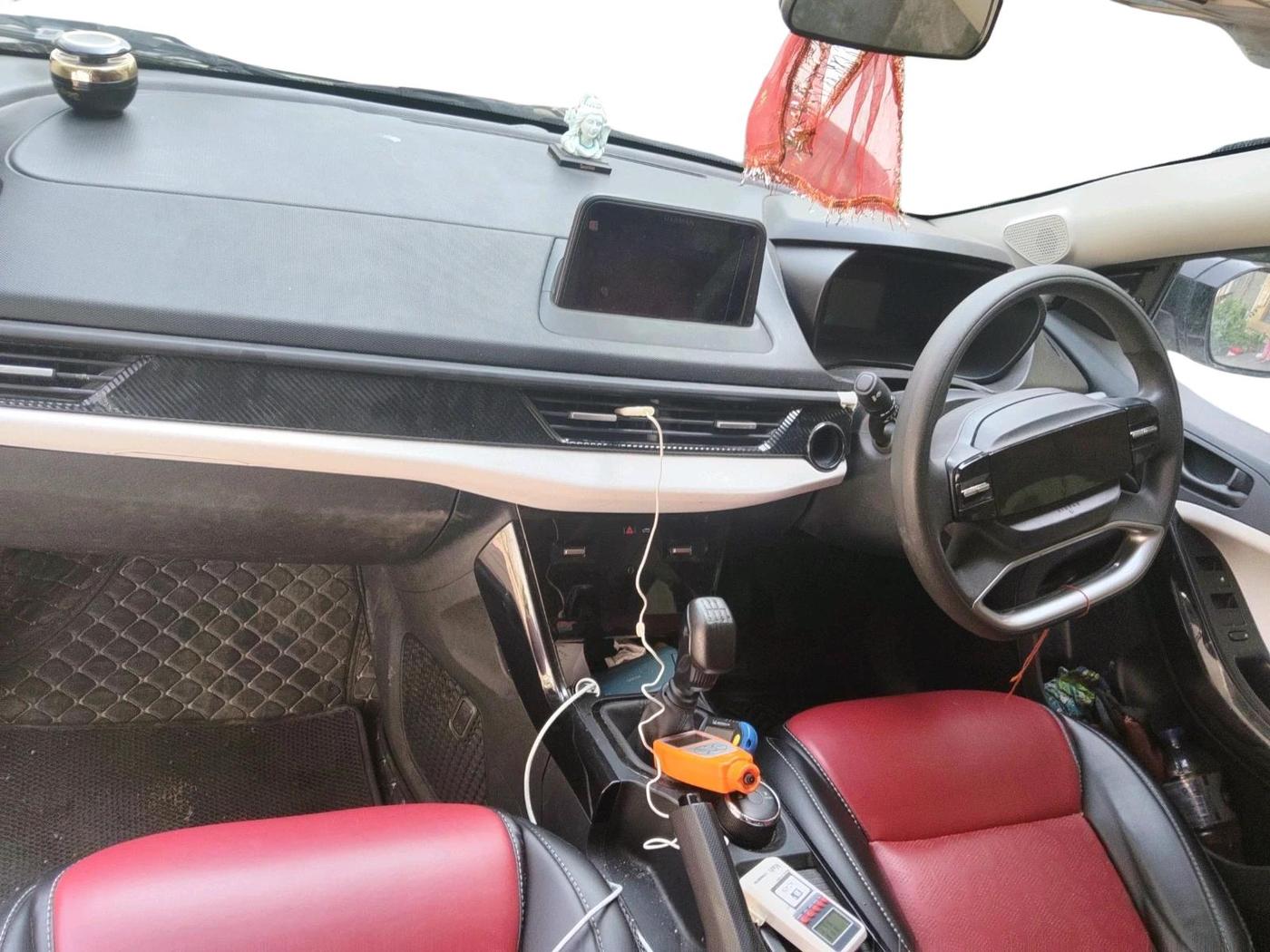 2025 Tata Curvv Pure Plus S 1.2 Petrol 6MT, Petrol, Manual, 12,662 km, interior