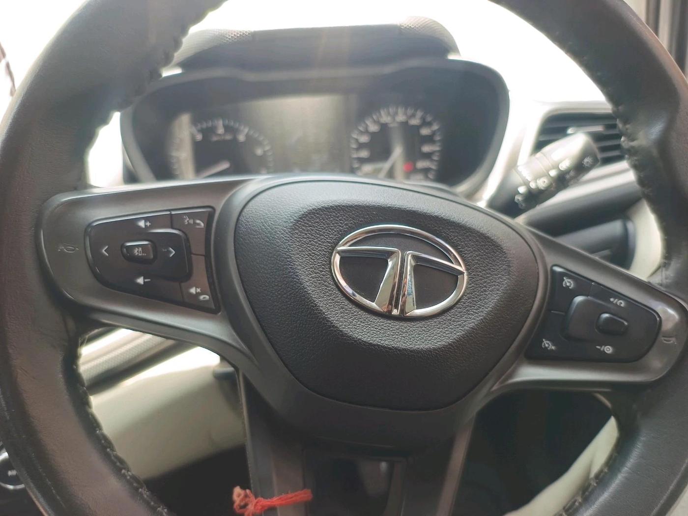 2022 Tata ALTROZ XZ PETROL, Petrol, Manual, 59,996 km, interior