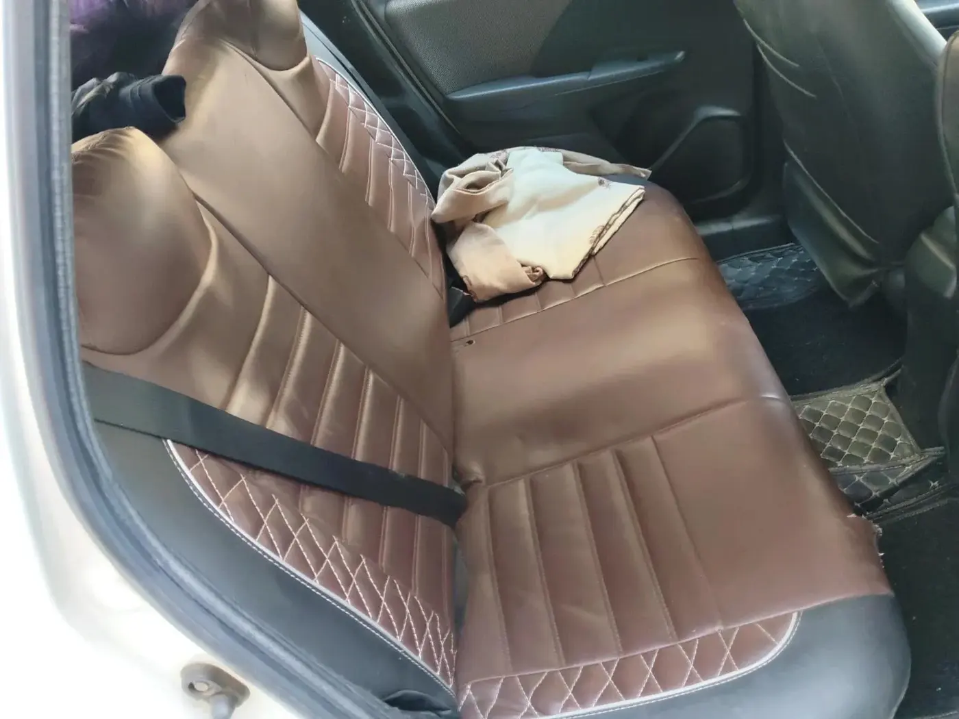 2019 Honda WR-V 1.5L I-DTEC VX MT, Diesel, Manual, 1,43,780 km, interior