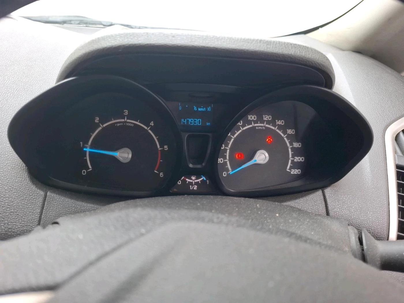 2015 Ford Ecosport TITANIUM 1.5L DIESEL, Diesel, Manual, 1,47,930 km, interior
