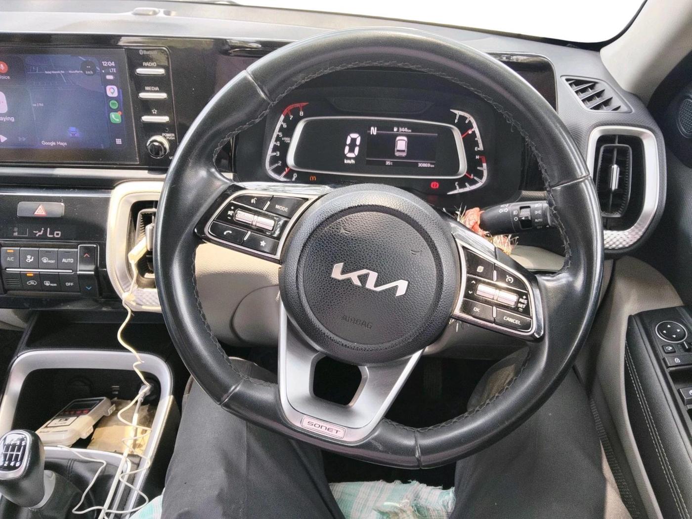 2023 KIA SONET HTX 1.0 IMT, Petrol, Manual, 30,869 km, interior