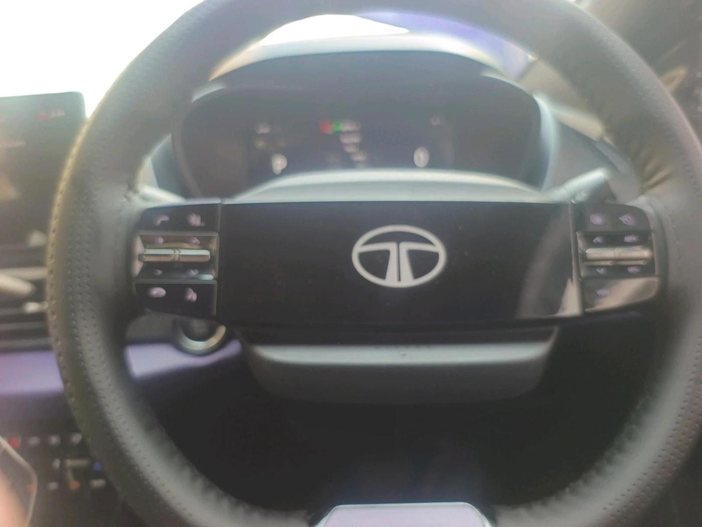 2024 Tata NEXON Fearless Plus Purple DCA Dual Tone 1.2 Petrol, Petrol, Automatic, 1,570 km, interior