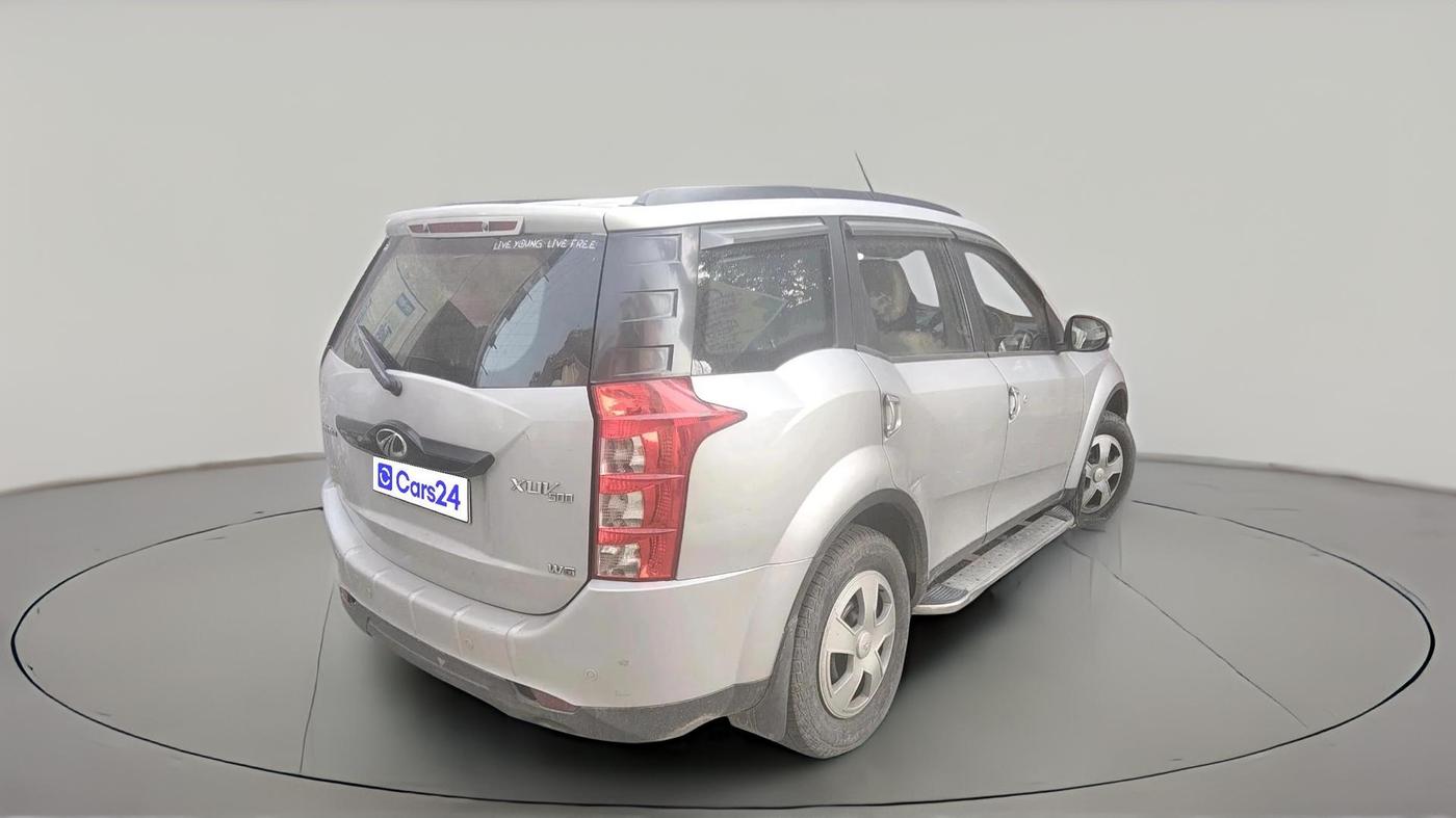2016 Mahindra XUV500 W6, Diesel, Manual, 1,28,784 km, exterior