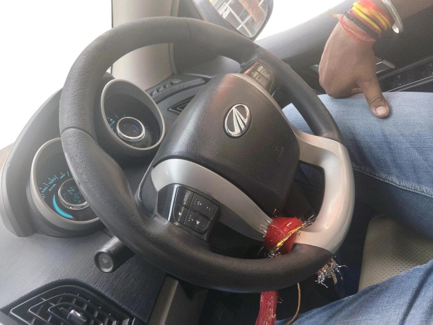 2016 Mahindra XUV500 W6, Diesel, Manual, 1,28,784 km, interior