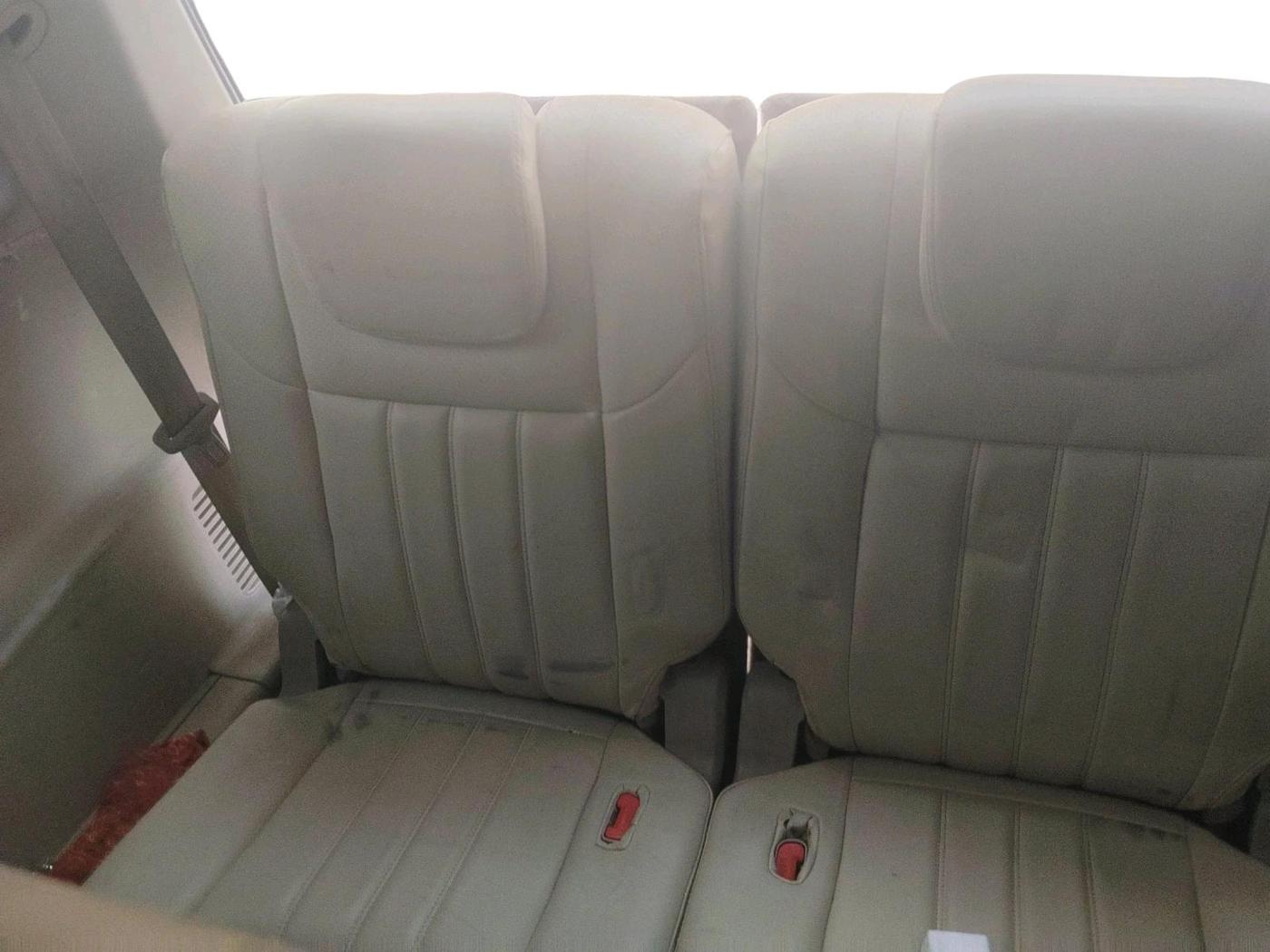 2016 Mahindra XUV500 W6, Diesel, Manual, 1,28,784 km, interior