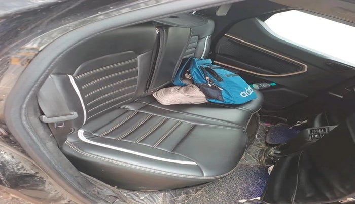 2023 Renault Kiger RXT (O) MT, Petrol, Manual, 34,219 km, interior