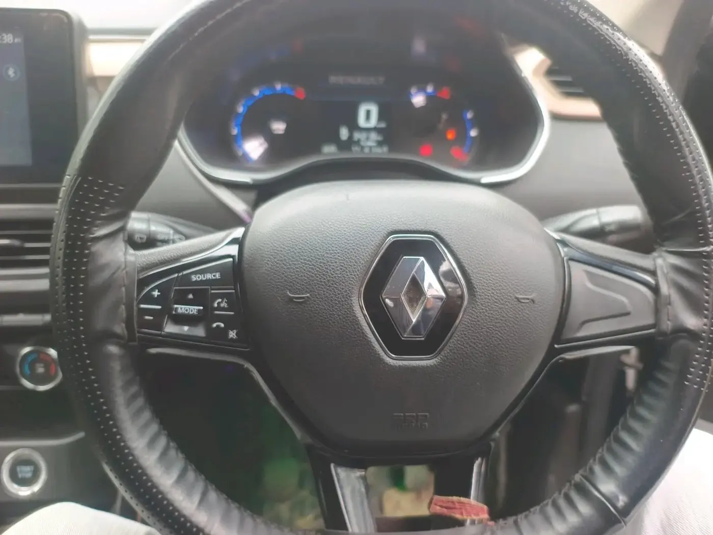 2023 Renault Kiger RXT (O) MT, Petrol, Manual, 34,219 km, interior