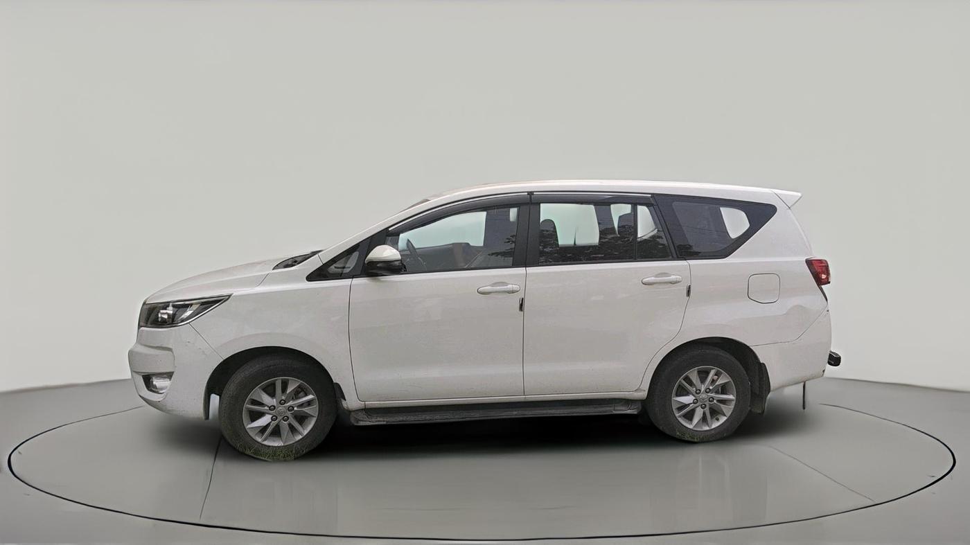 2023 Toyota Innova Crysta 2.4 GX 7STR, Diesel, Manual, 75,950 km, exterior