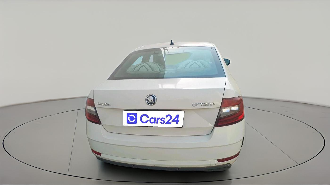 2018 Skoda Octavia 2.0 TDI L&K AT, Diesel, Automatic, 1,54,089 km, exterior
