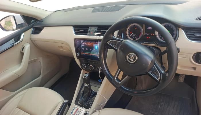 2018 Skoda Octavia 2.0 TDI L&K AT, Diesel, Automatic, 1,54,089 km, interior