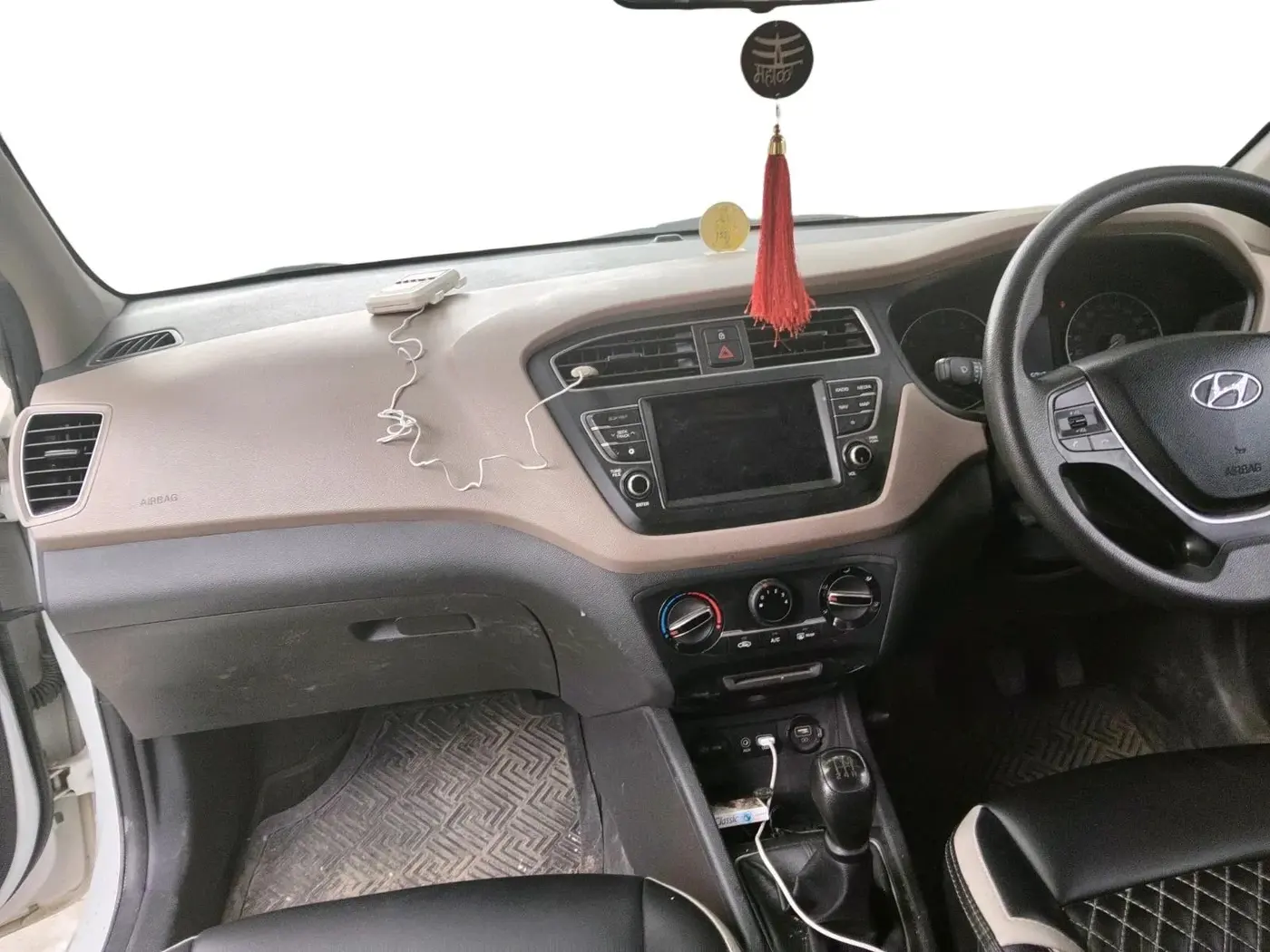 2019 Hyundai Elite i20 SPORTZ PLUS 1.2, Petrol, Manual, 50,431 km, interior