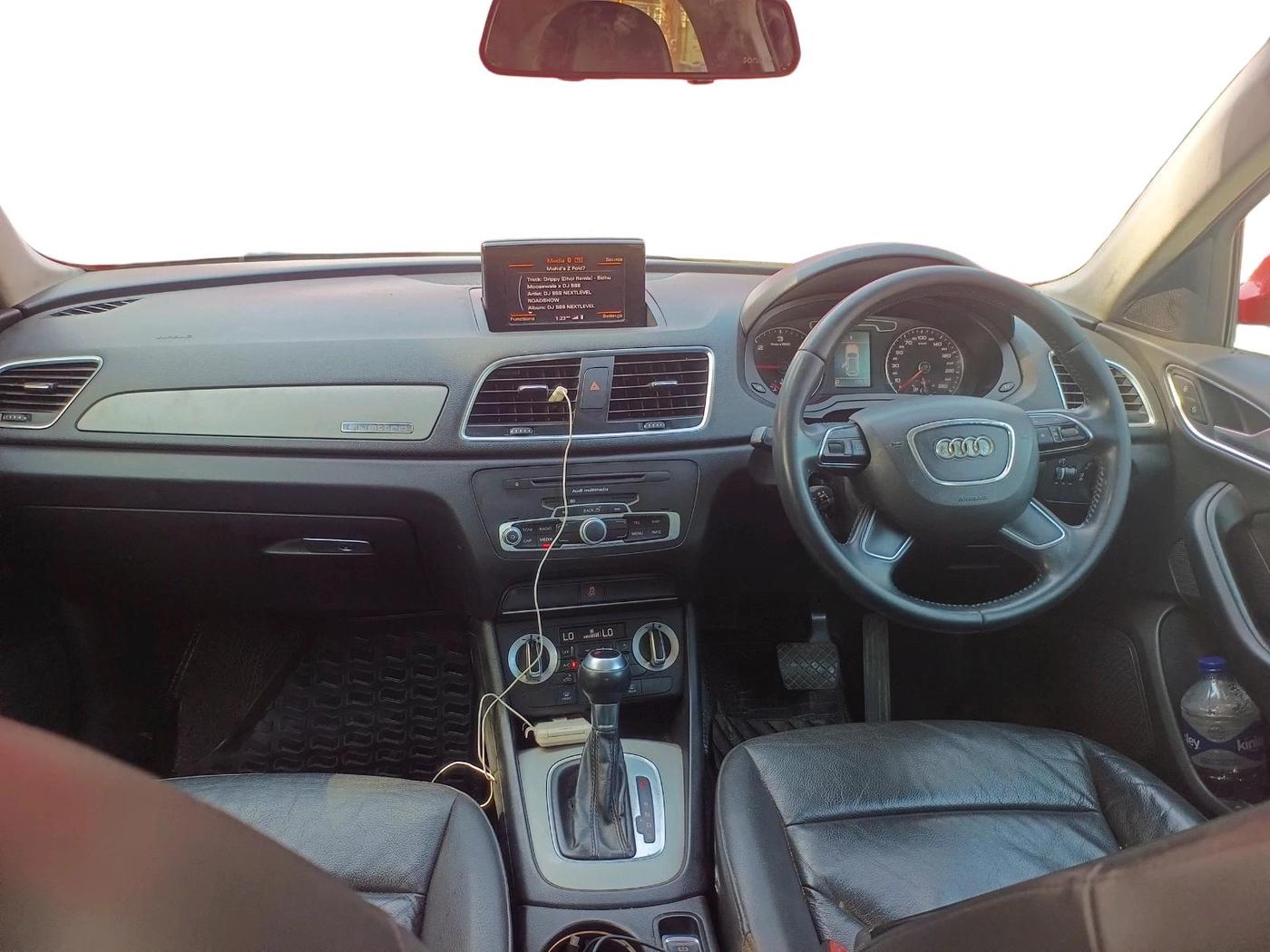 2015 Audi Q3 35 TDI Quattro, Diesel, Automatic, 1,25,993 km, interior