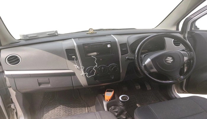 2011 Maruti Wagon R 1.0 LXI CNG, CNG, Manual, 1,17,068 km, interior