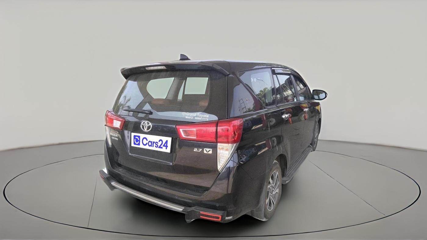 2022 Toyota Innova Crysta 2.7 VX 7 STR, Petrol, Manual, 24,751 km, exterior