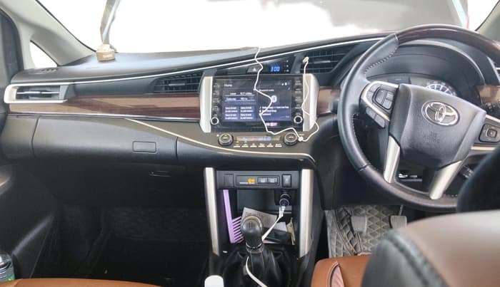 2022 Toyota Innova Crysta 2.7 VX 7 STR, Petrol, Manual, 24,751 km, interior