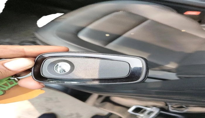 2021 Tata Harrier XZ PLUS 2.0L DARK EDITION, Diesel, Manual, 70,935 km, interior