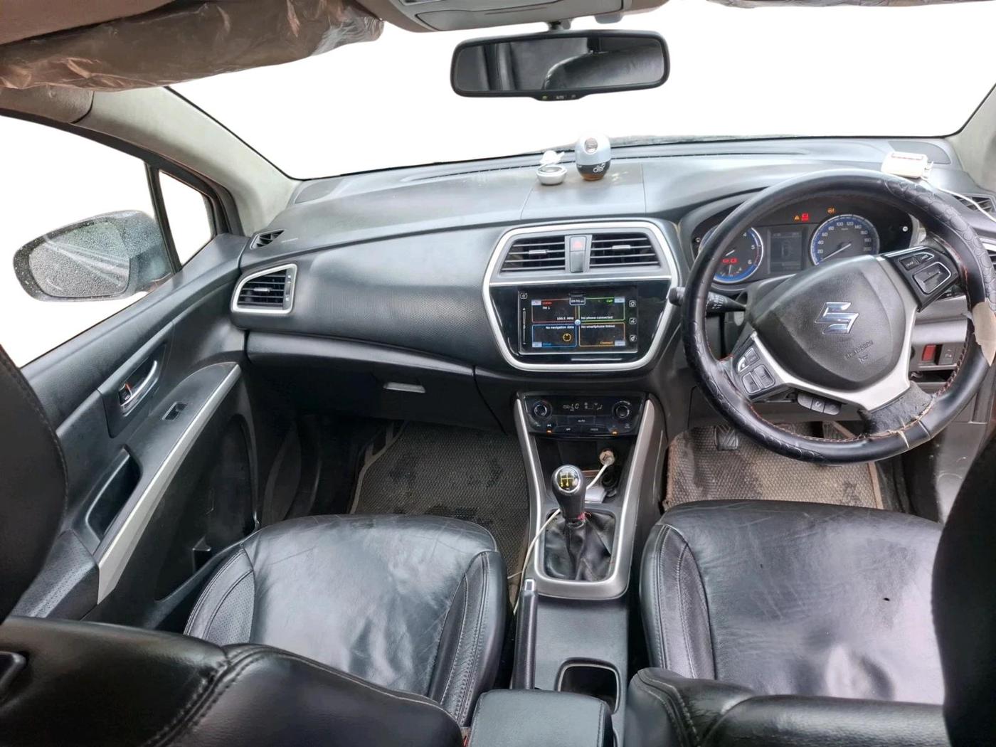 2016 Maruti S Cross ALPHA 1.3, Diesel, Manual, 1,74,767 km, interior