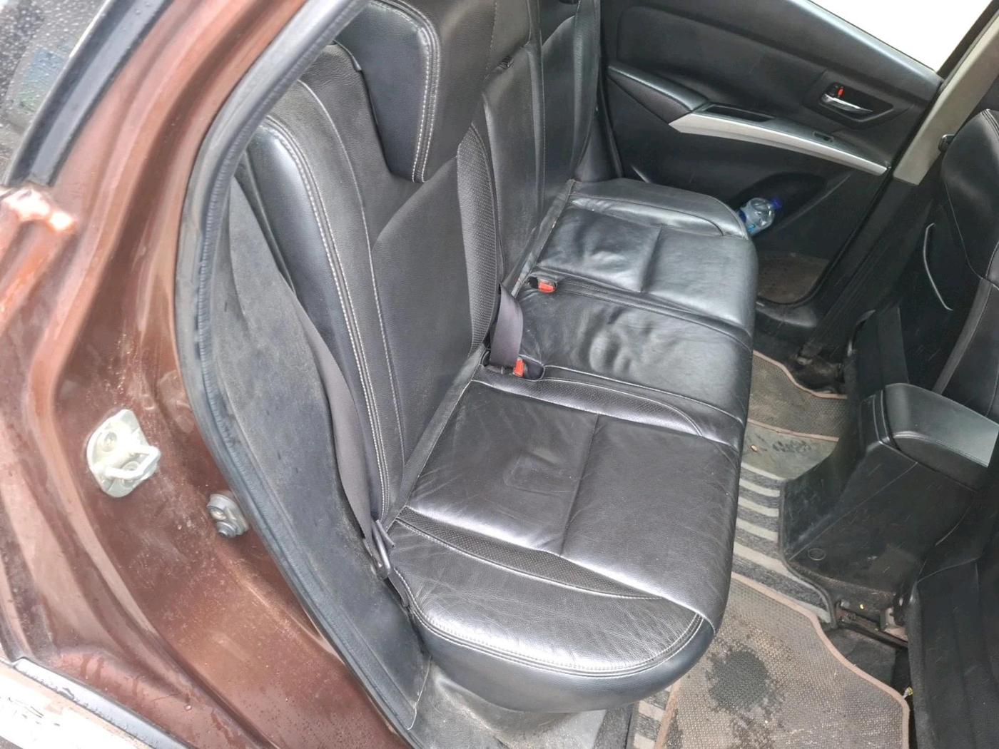 2016 Maruti S Cross ALPHA 1.3, Diesel, Manual, 1,74,767 km, interior