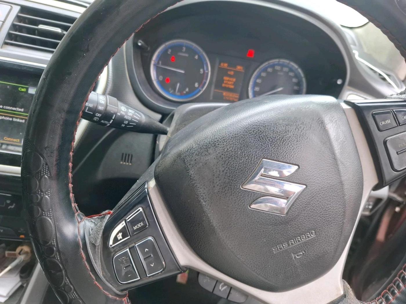 2016 Maruti S Cross ALPHA 1.3, Diesel, Manual, 1,74,767 km, interior