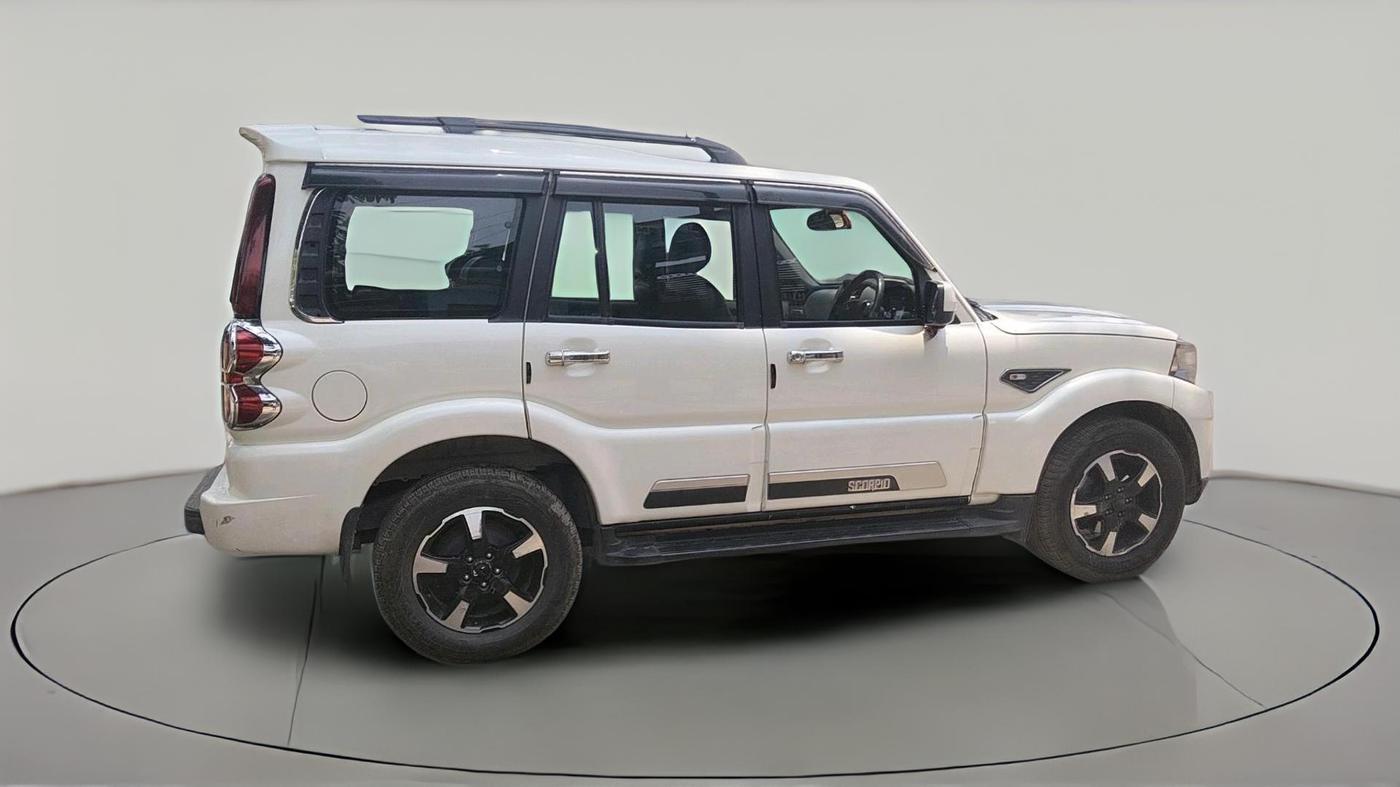 2023 Mahindra SCORPIO CLASSIC S11 MT 7S CC, Diesel, Manual, 90,753 km, exterior