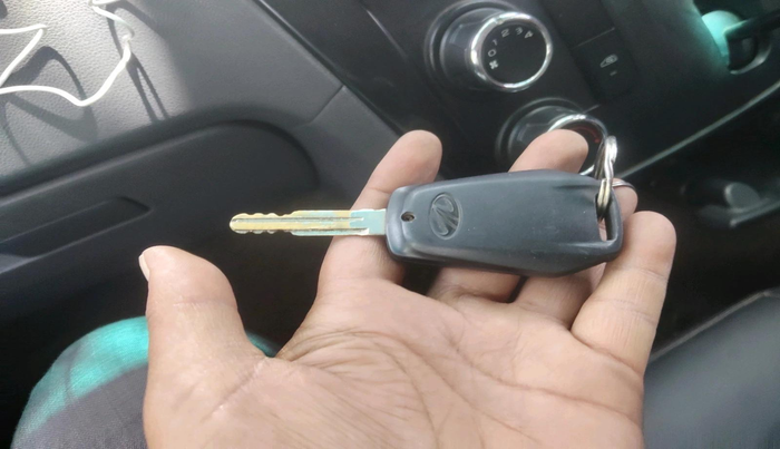 2018 Mahindra Kuv100 K2 TRIP CNG, CNG, Manual, 69,294 km, interior