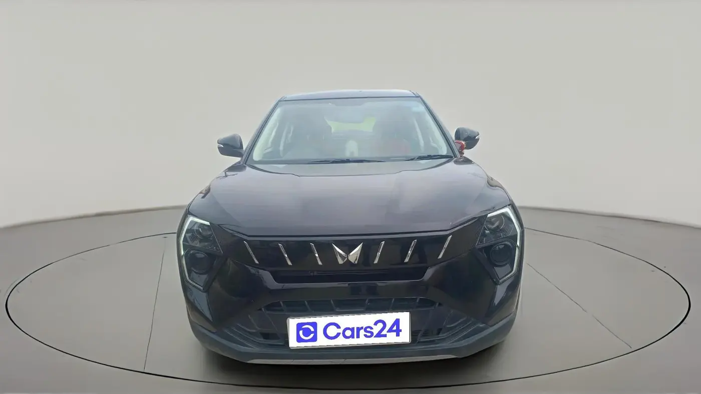 2025 Mahindra XUV 3XO MX2 Pro 1.2 L TCMPFI AT, Petrol, Automatic, 5,845 km, exterior