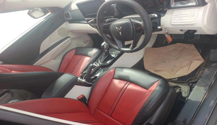2025 Mahindra XUV 3XO MX2 Pro 1.2 L TCMPFI AT, Petrol, Automatic, 5,845 km, interior
