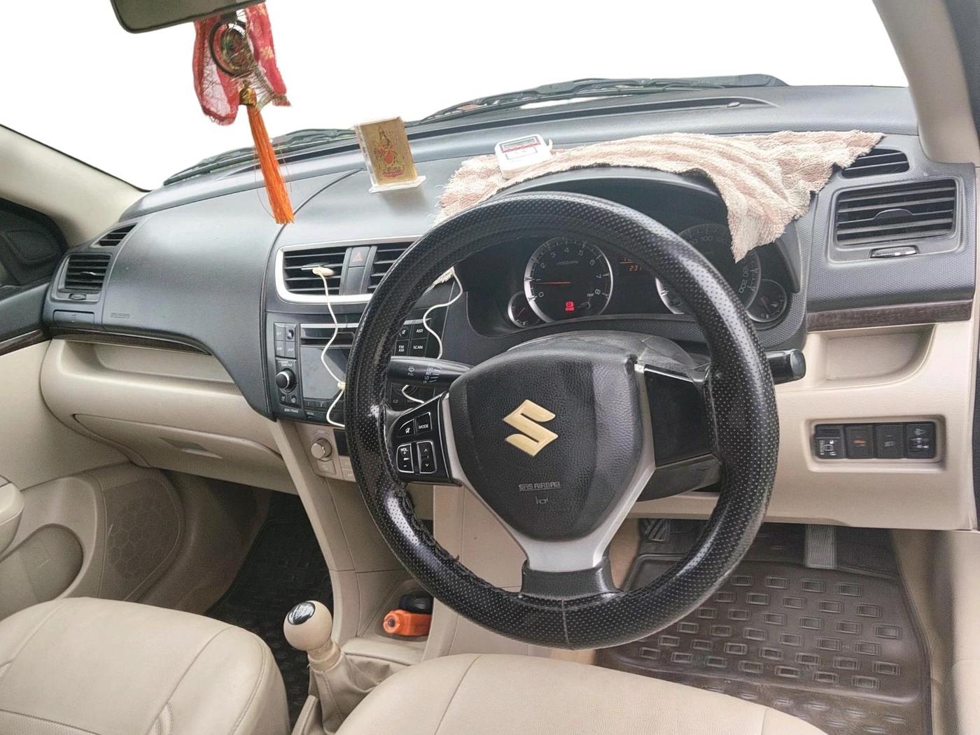 2014 Maruti Swift Dzire ZXI, CNG, Manual, 1,99,344 km, interior