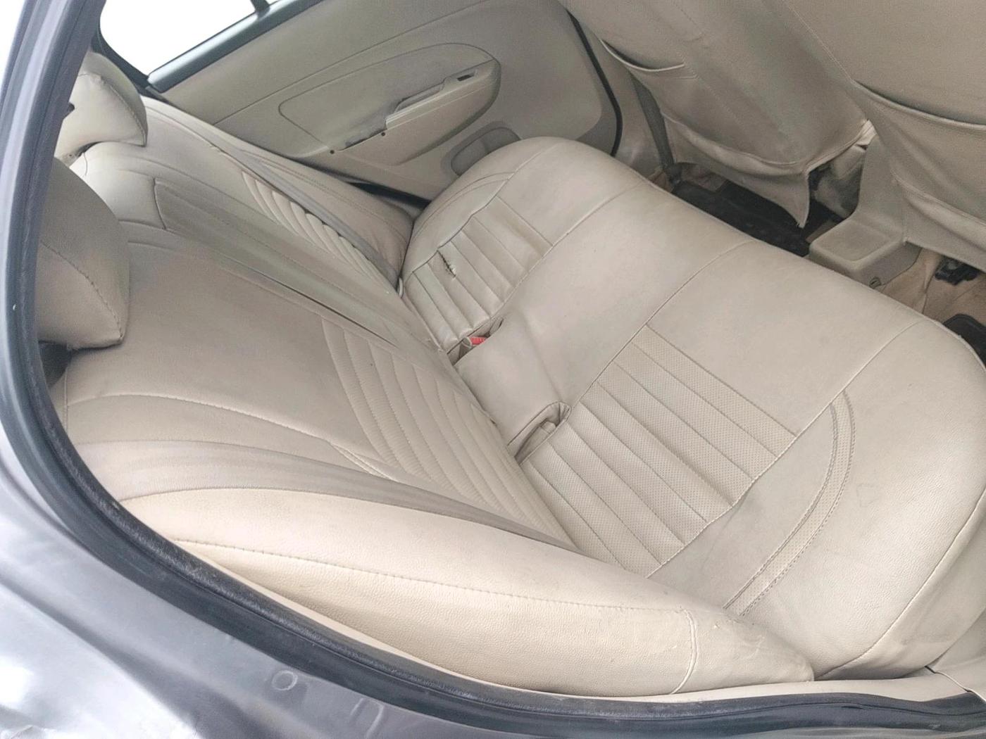 2014 Maruti Swift Dzire ZXI, CNG, Manual, 1,99,344 km, interior