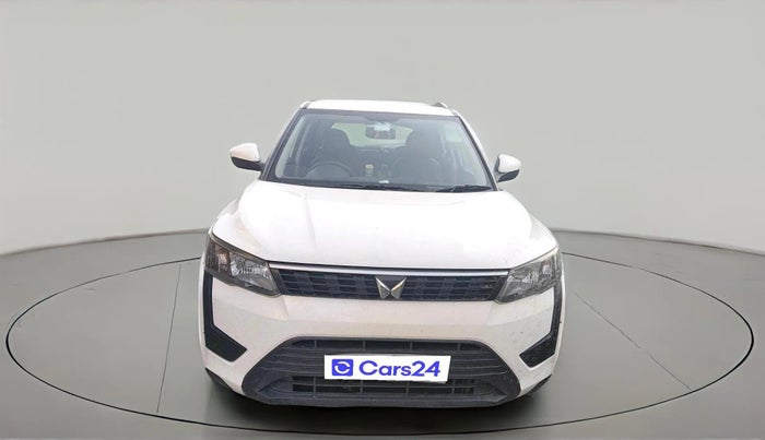 2024 Mahindra XUV300 W4 1.5 DIESEL, Diesel, Manual, 81,729 km, exterior