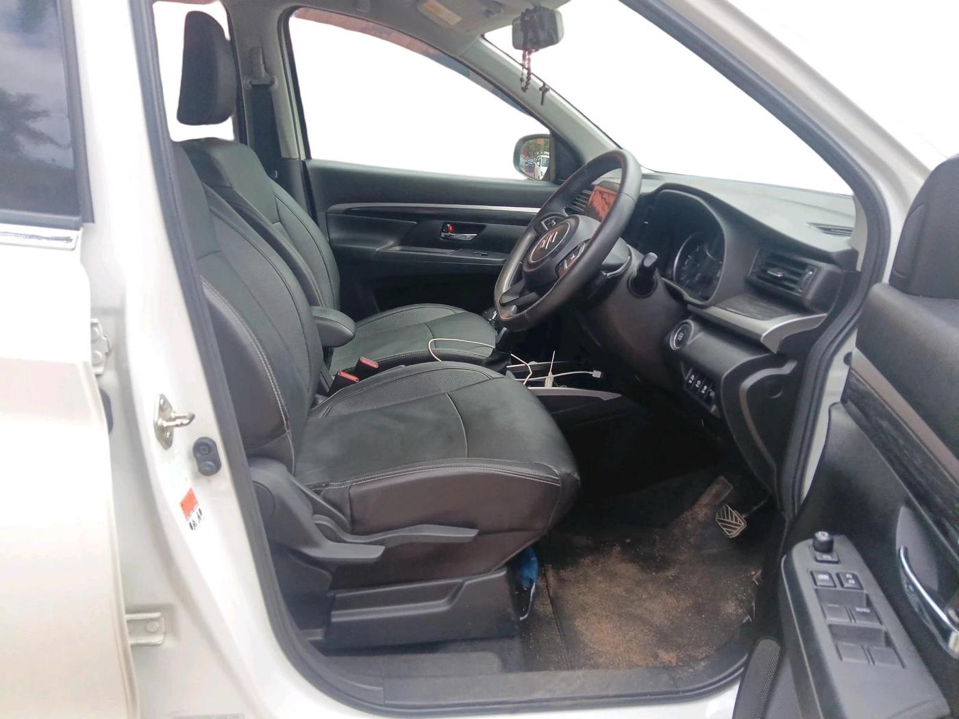 2022 Maruti XL6 ALPHA PLUS AT, Petrol, Automatic, 88,451 km, interior