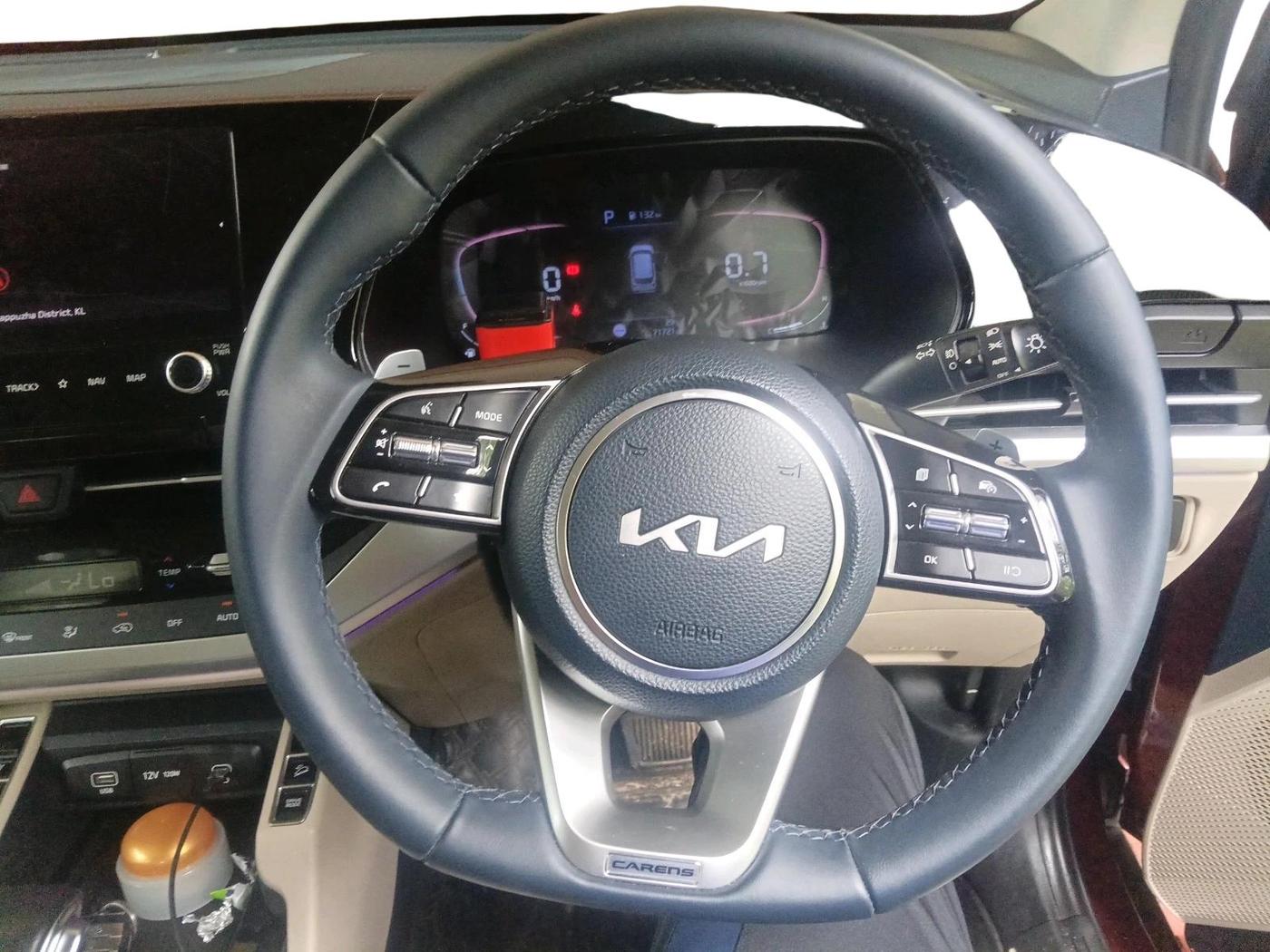 2022 KIA CARENS LUXURY PLUS 1.5 DIESEL AT 7 STR, Diesel, Automatic, 71,725 km, interior