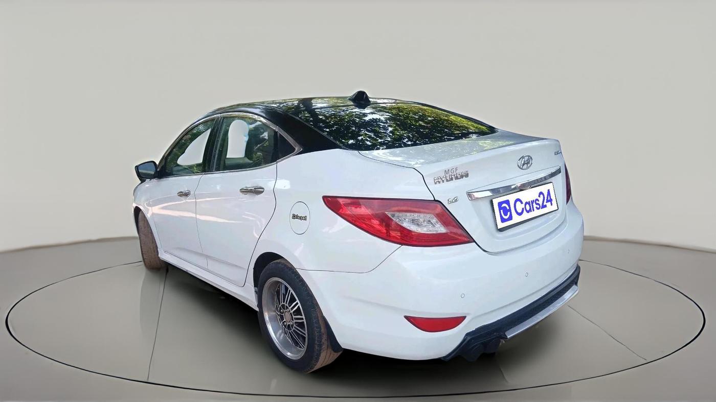 2012 Hyundai Verna FLUIDIC 1.6 CRDI EX, Diesel, Manual, 1,74,562 km, exterior