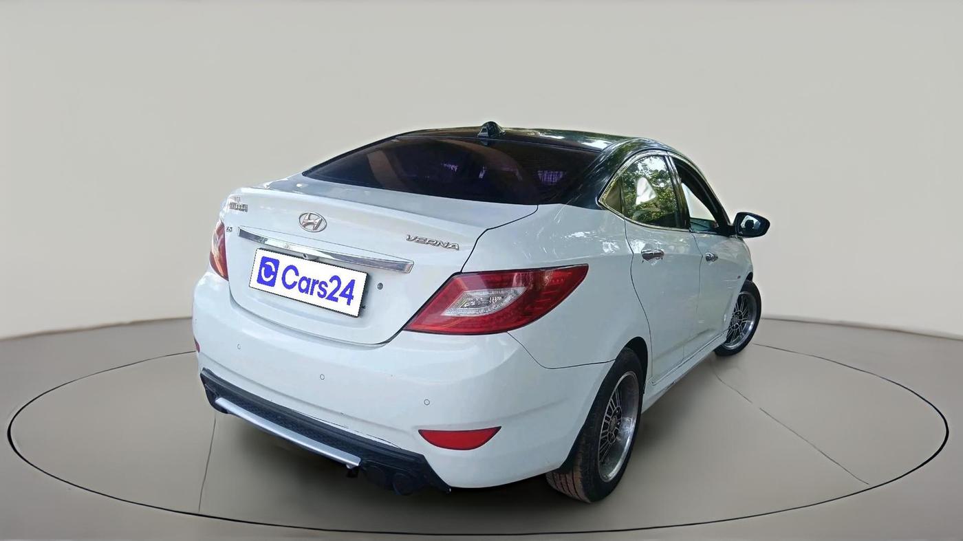 2012 Hyundai Verna FLUIDIC 1.6 CRDI EX, Diesel, Manual, 1,74,562 km, exterior