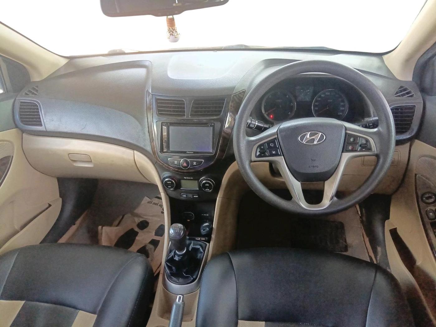 2012 Hyundai Verna FLUIDIC 1.6 CRDI EX, Diesel, Manual, 1,74,562 km, interior