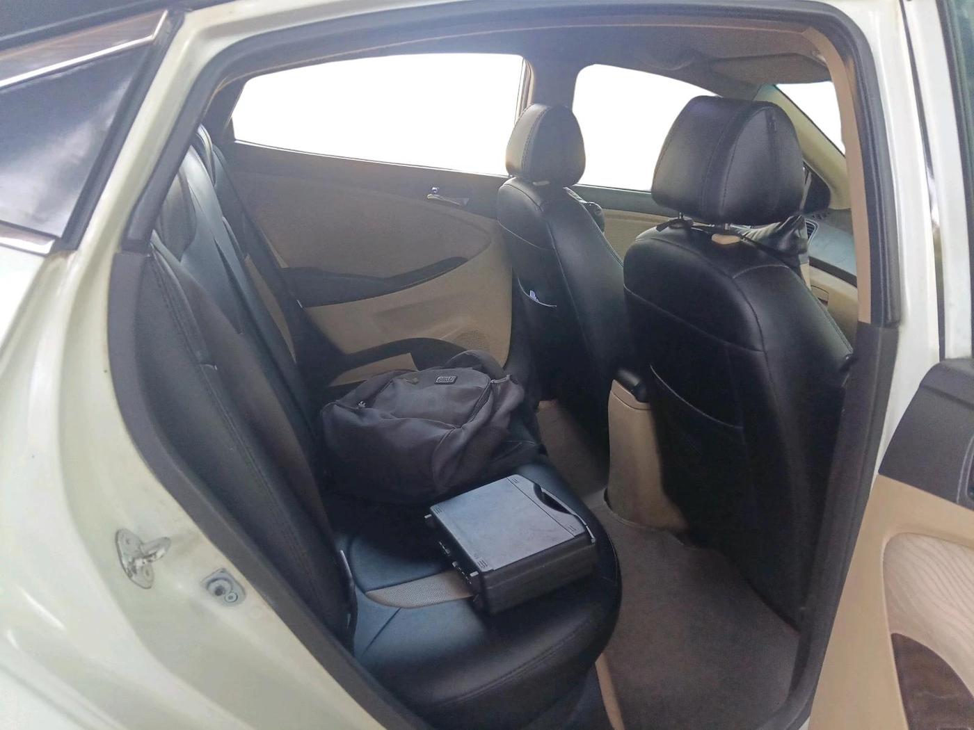 2012 Hyundai Verna FLUIDIC 1.6 CRDI EX, Diesel, Manual, 1,74,562 km, interior