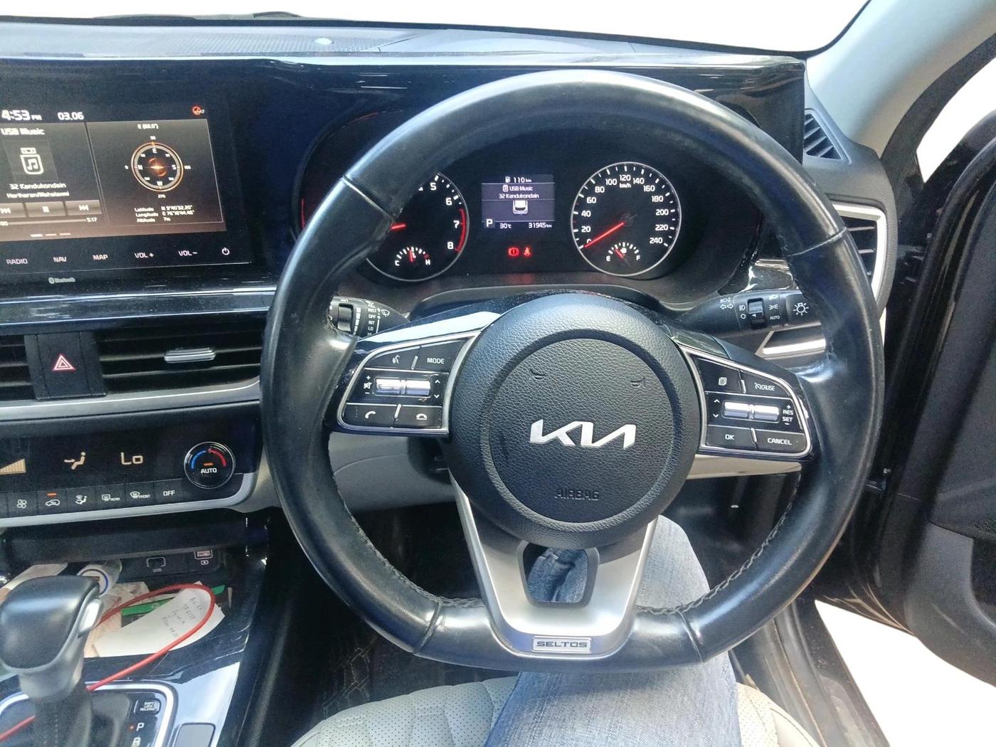 2022 KIA SELTOS HTX IVT 1.5 PETROL, Petrol, Automatic, 31,950 km, interior