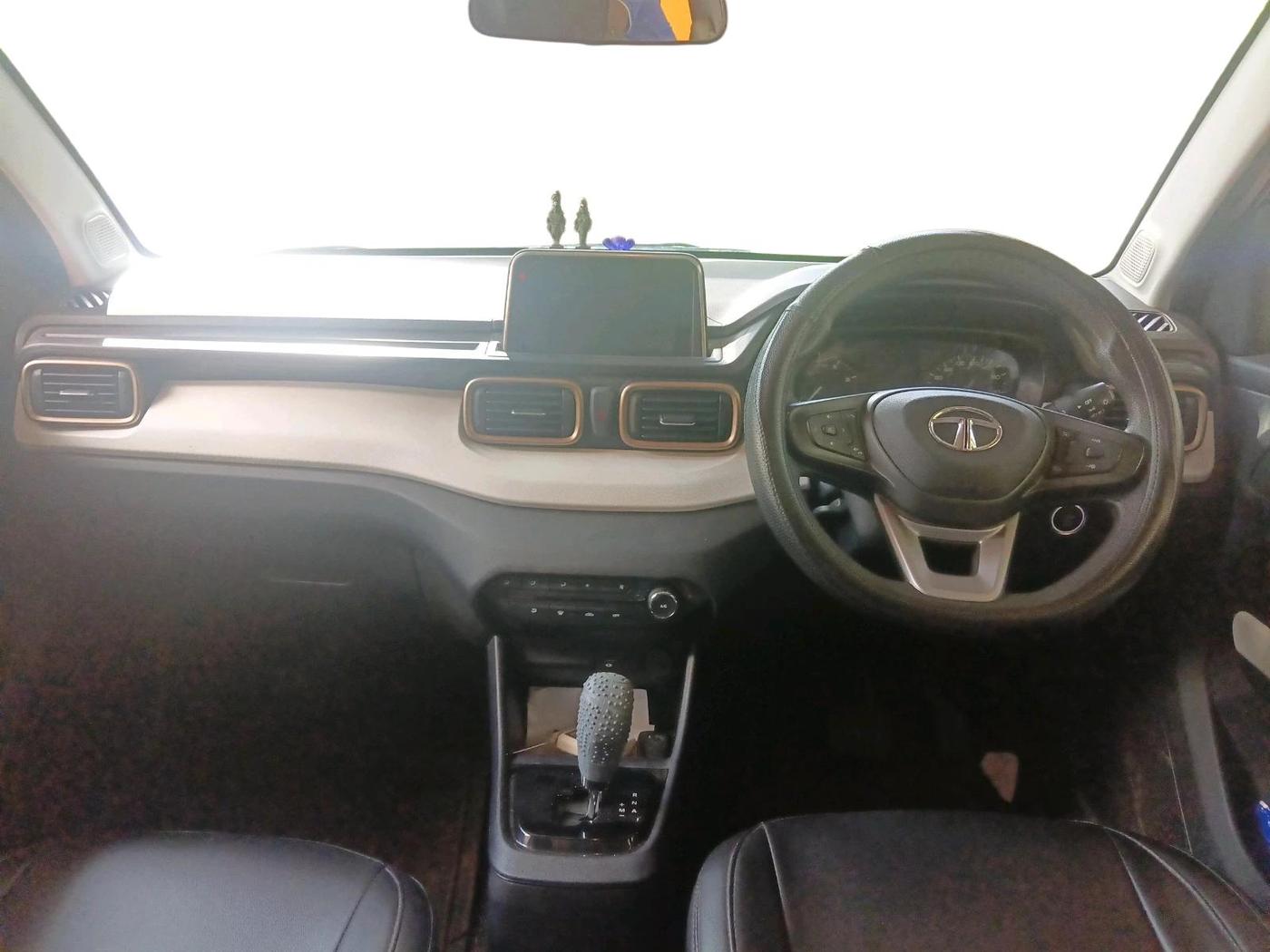 2022 Tata PUNCH ACCOMPLISHED AMT, Petrol, Automatic, 28,239 km, interior