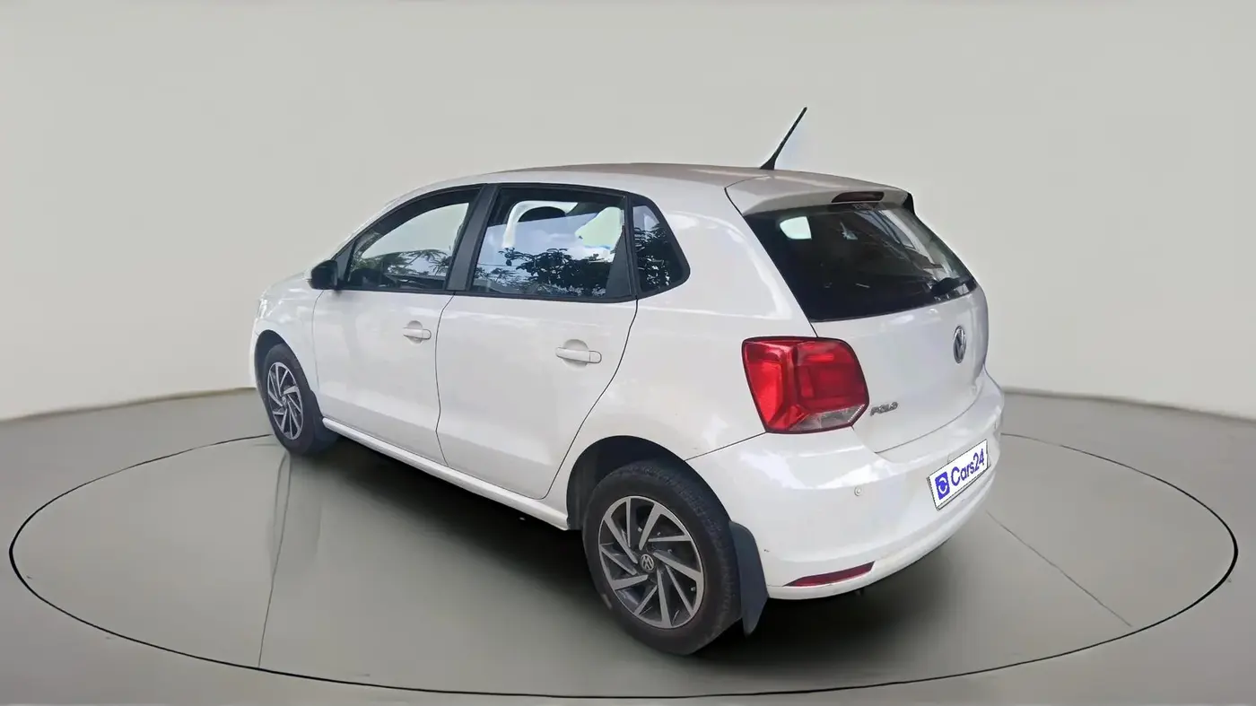 2017 Volkswagen Polo COMFORTLINE 1.2L, Petrol, Manual, 1,11,206 km, exterior