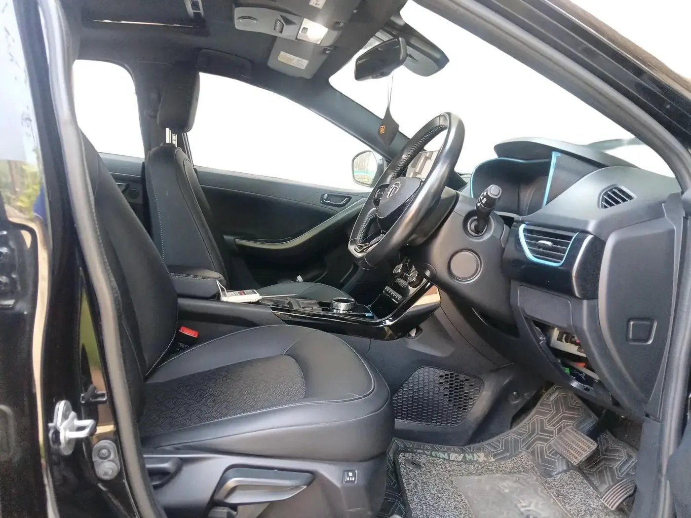 2023 Tata NEXON EV XZ PLUS LUX DARK EDITION, Electric, Automatic, 50,446 km, interior