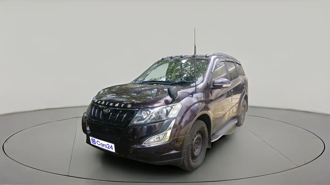 2016 Mahindra XUV500 W6 AT, Diesel, Automatic, 1,31,526 km, exterior