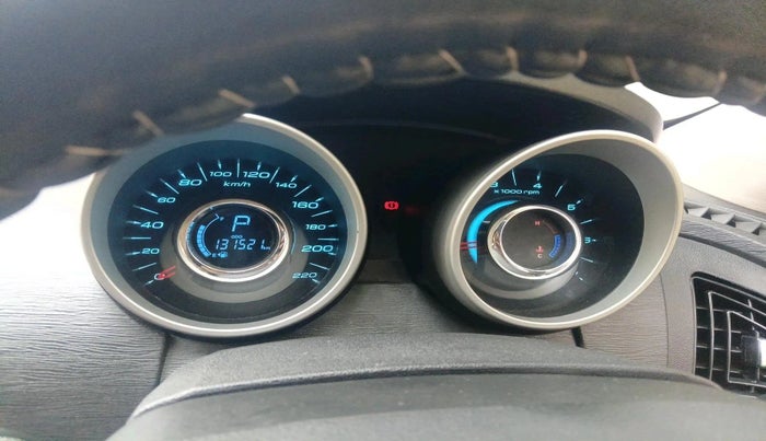 2016 Mahindra XUV500 W6 AT, Diesel, Automatic, 1,31,526 km, interior