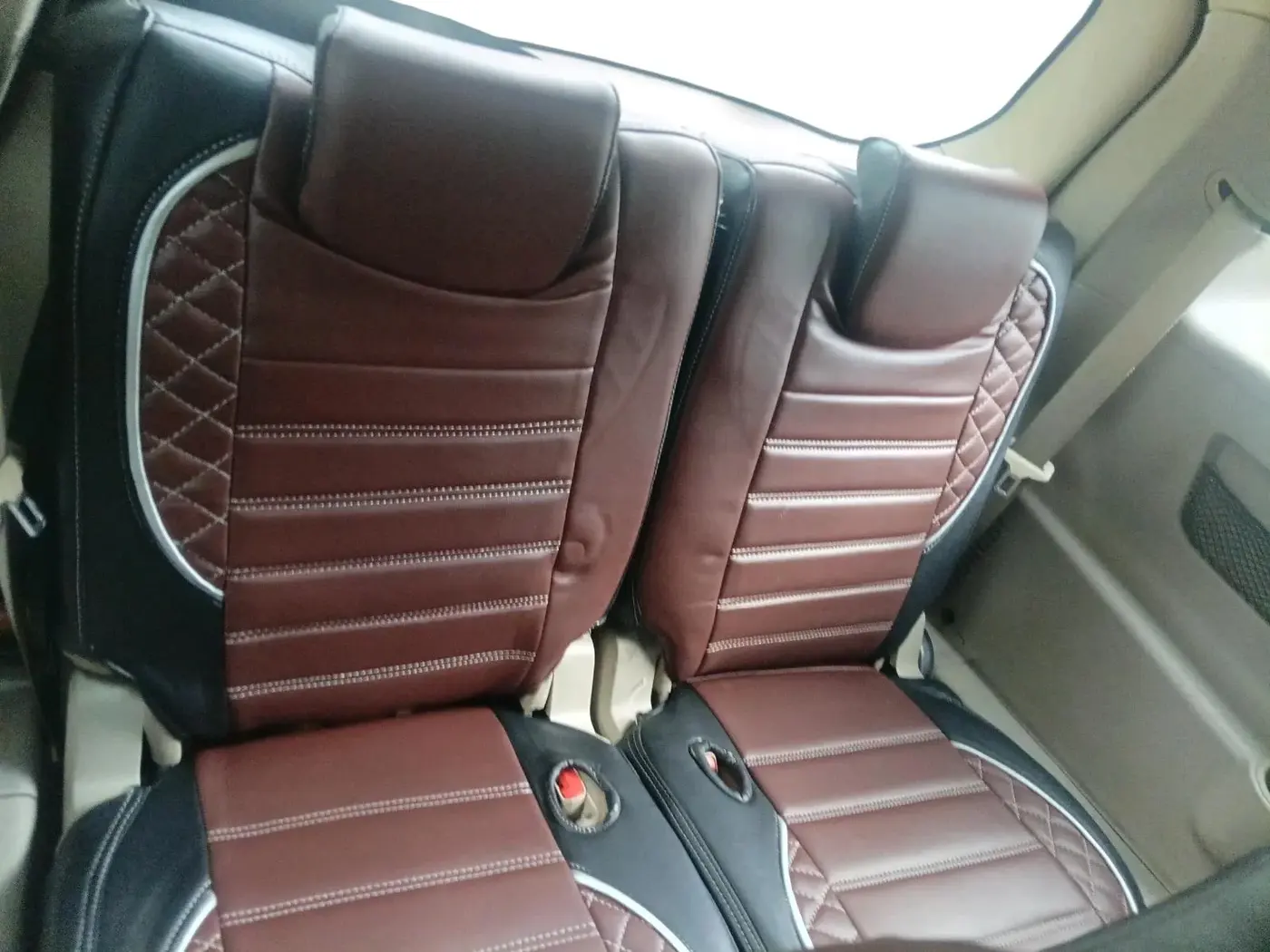 2016 Mahindra XUV500 W6 AT, Diesel, Automatic, 1,31,526 km, interior
