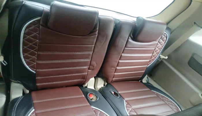 2016 Mahindra XUV500 W6 AT, Diesel, Automatic, 1,31,526 km, interior