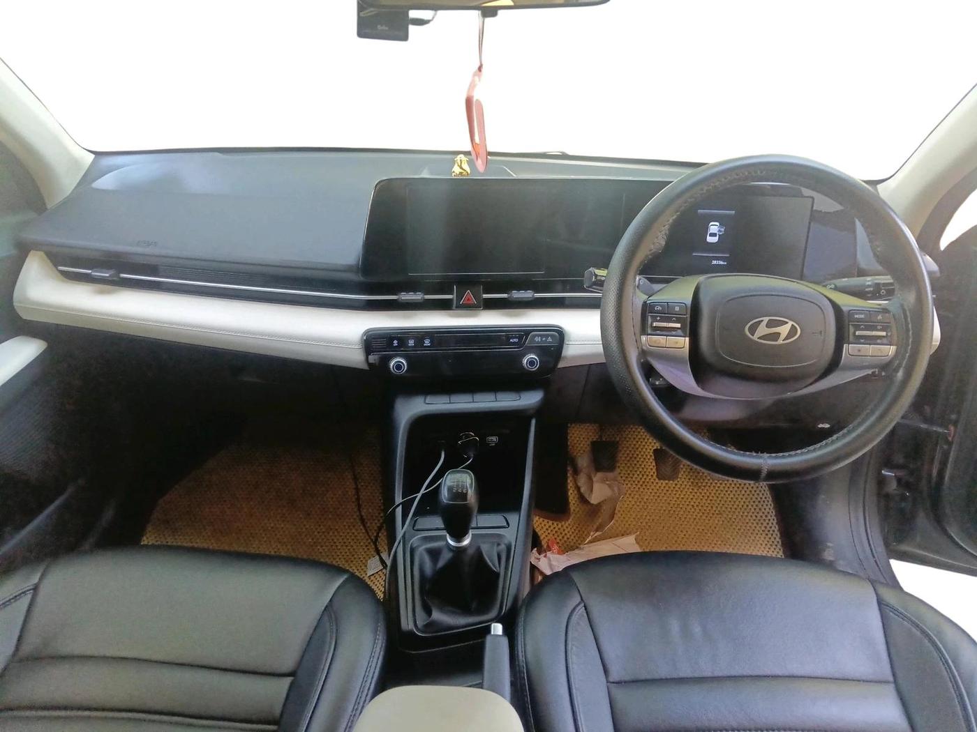 2023 Hyundai Verna S MT 1.5 MPI, Petrol, Manual, 28,341 km, interior