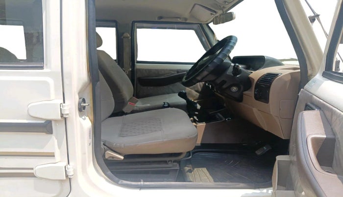 2020 Mahindra Bolero B6 (O), Diesel, Manual, 44,145 km, interior